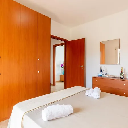 Dimora Riva Serena Con Piscina 펜션 *