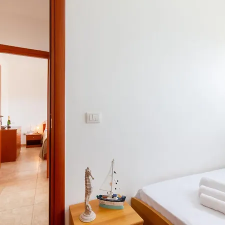 펜션 Dimora Riva Serena Con Piscina *