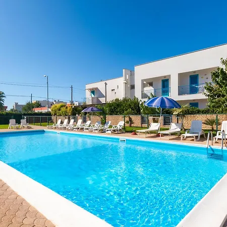 Dimora Riva Serena Con Piscina