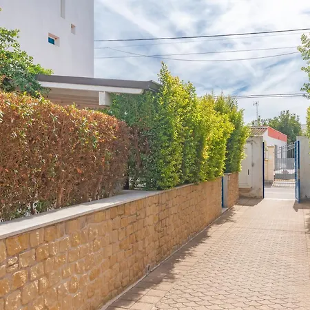 Dimora Riva Serena Con Piscina *