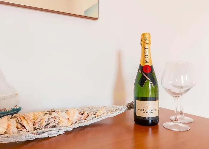 度假居 Dimora Riva Serena Con Piscina