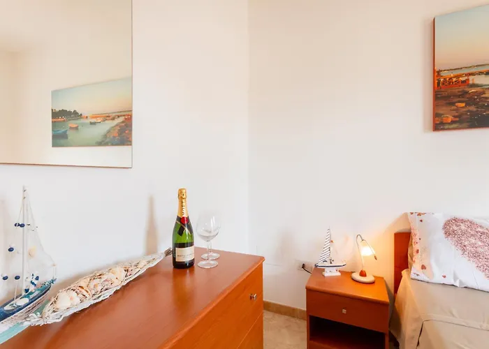 度假居 Dimora Riva Serena Con Piscina *