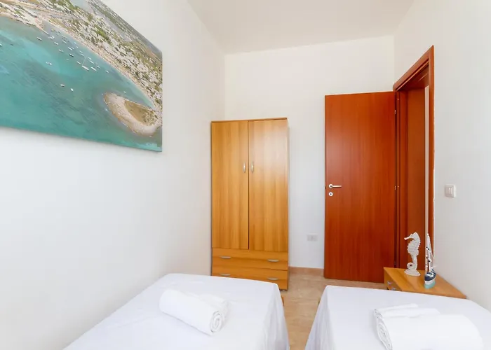 度假居 Dimora Riva Serena Con Piscina *
