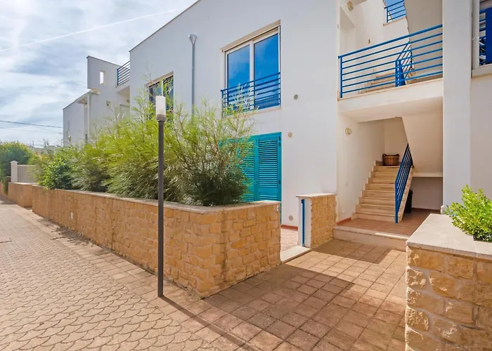 Dimora Riva Serena Con Piscina 度假居 *