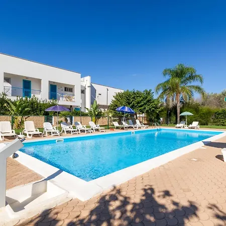 Dimora Riva Serena Con Piscina בית נופש